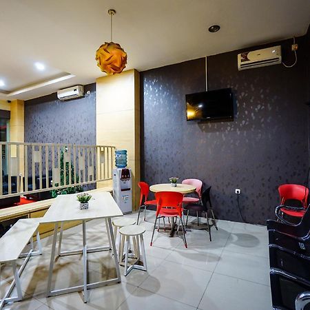 Hotel O Makassar Near Gereja Advent Tikala Baru Formerly Rid'S Hotel Manado Eksteriør billede
