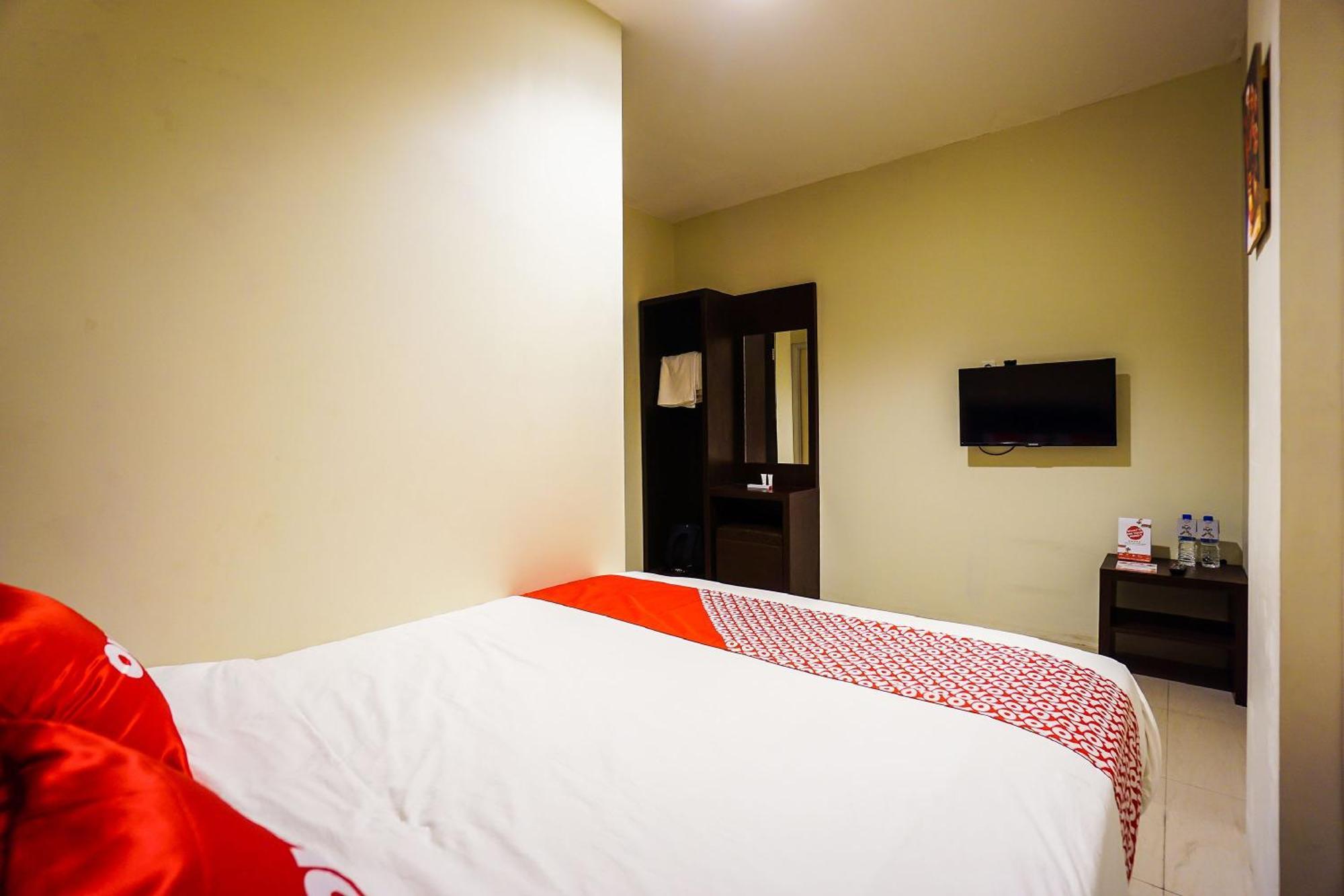 Hotel O Makassar Near Gereja Advent Tikala Baru Formerly Rid'S Hotel Manado Eksteriør billede