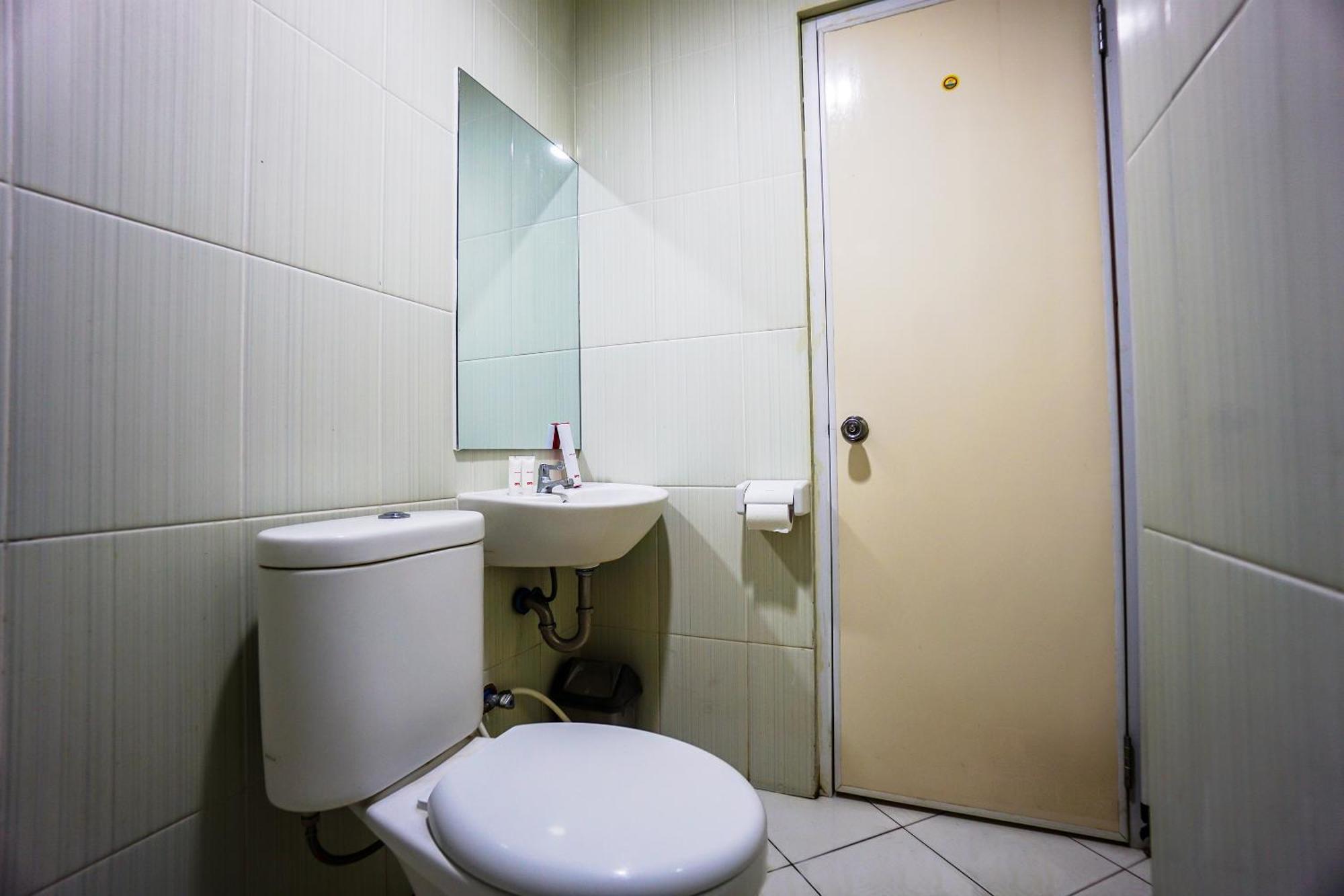 Hotel O Makassar Near Gereja Advent Tikala Baru Formerly Rid'S Hotel Manado Eksteriør billede